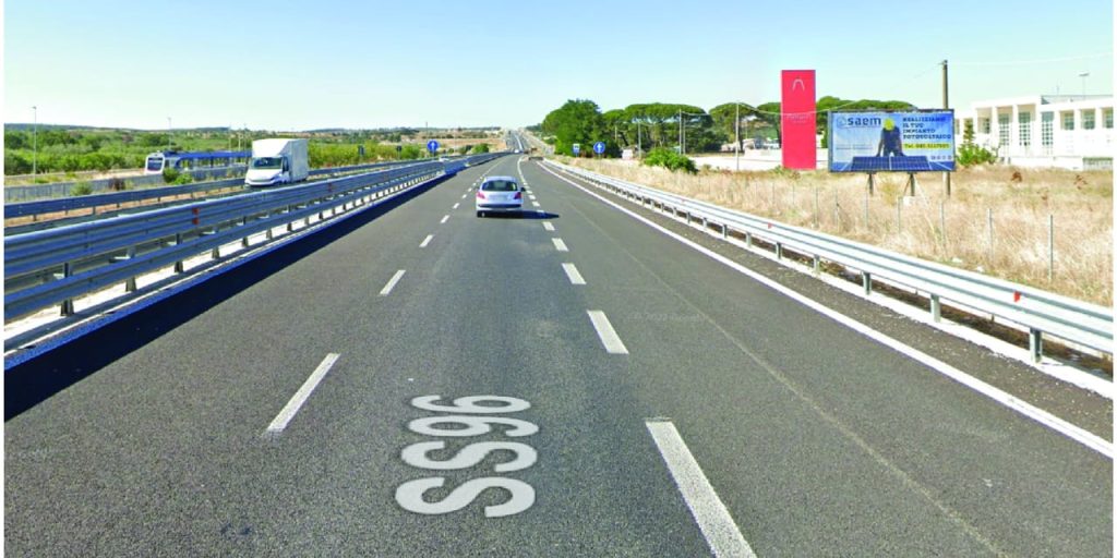 S.S. 96 direzione Bari Altamura bifacciale 2